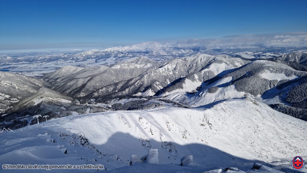 2026-01-12, Nízke Tatry, pohľad do Lukovského kotla a na ZT