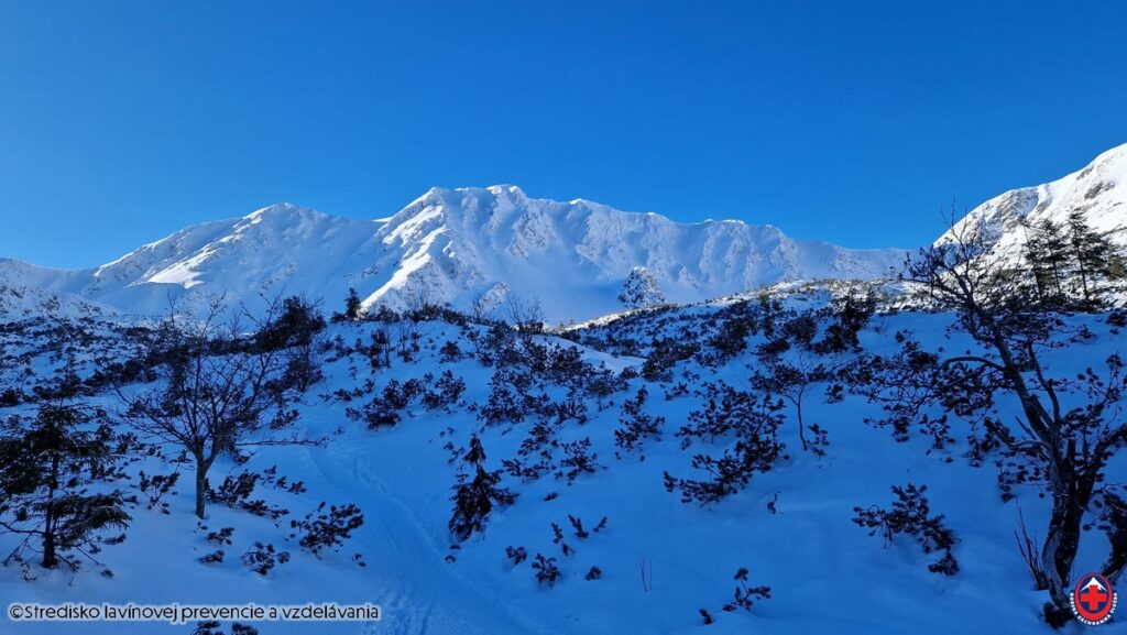 2026-01-16, Západné Tatry, Salatínska dolina, podmienky dojazdov v dolinách sa zlepšili